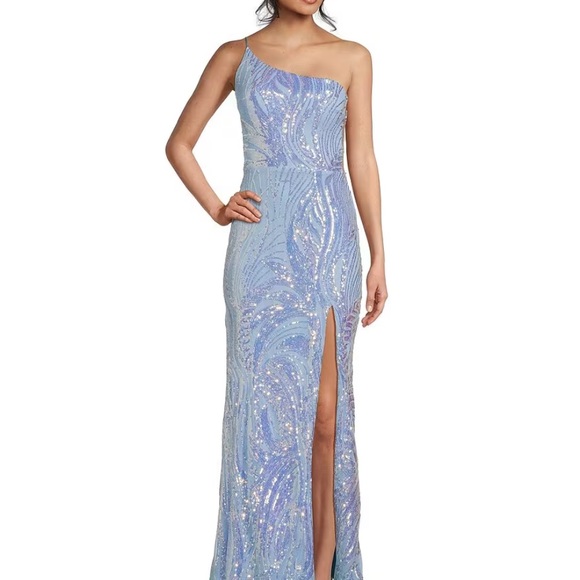 Sky blue iridescent prom dress / formal dress was used for 4 hours. No tags - Picture 7 of 10